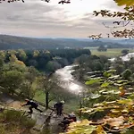 Villa Spacious In En Ardenne