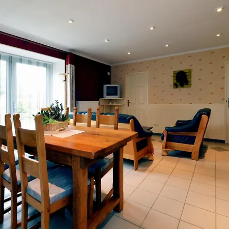 Spacious In En Ardenne
