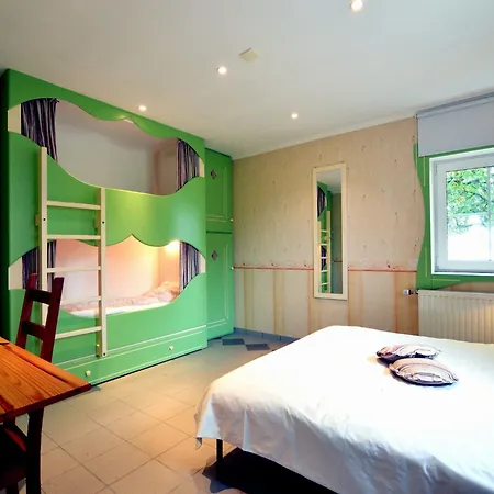 Spacious In En Ardenne