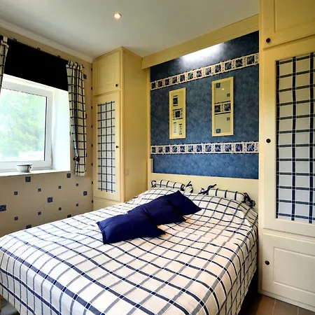 Вилла Spacious In En Ardenne *