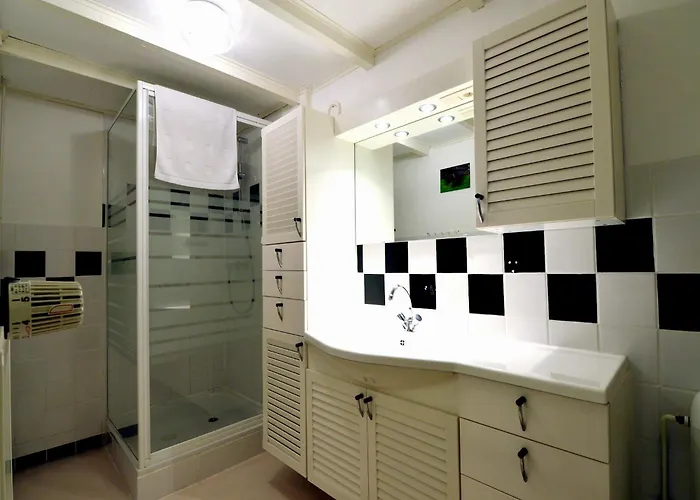 Spacious In En Ardenne * לה רושה - אן - ארדן