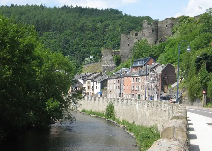 Spacious In En Ardenne